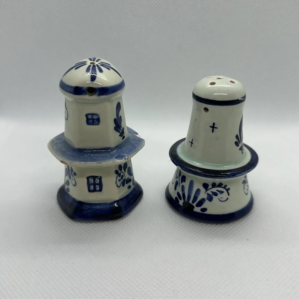 3/$25 Vintage Delft Blue windmill salt and pepper shakers. - Picture 3 of 6